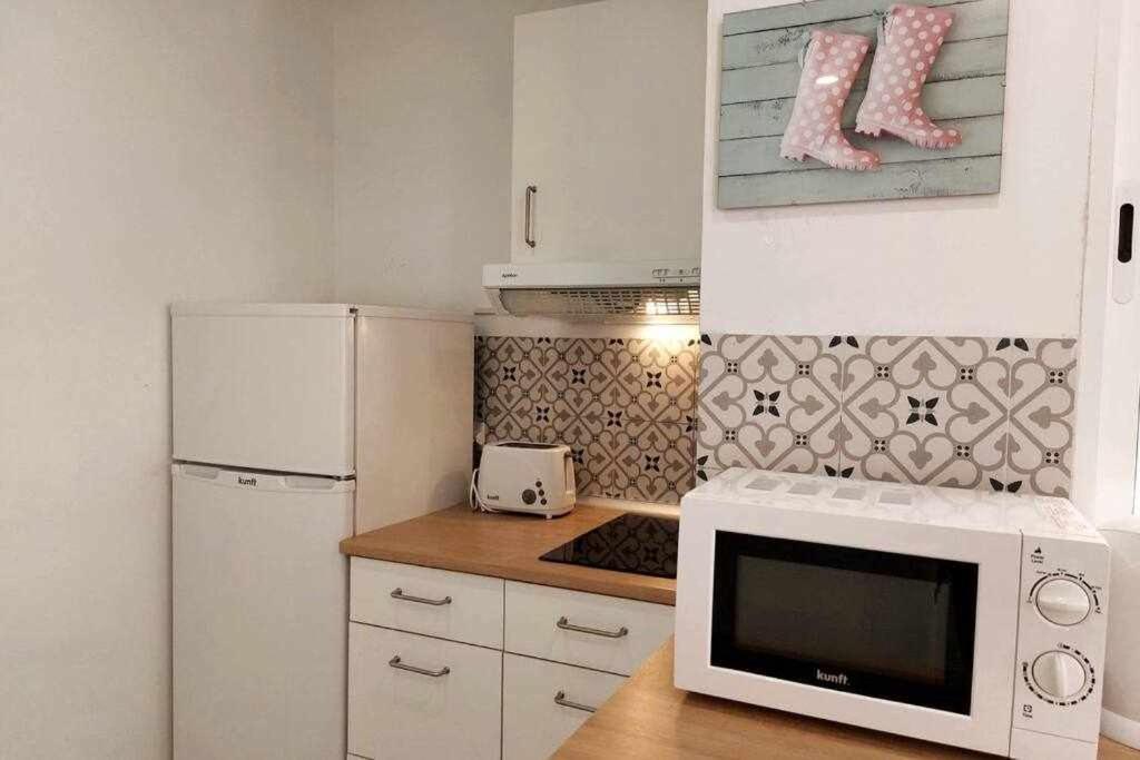 Апартаменты Bonito Apartamento En 2º Linea De Playa & Parking Малага Экстерьер фото